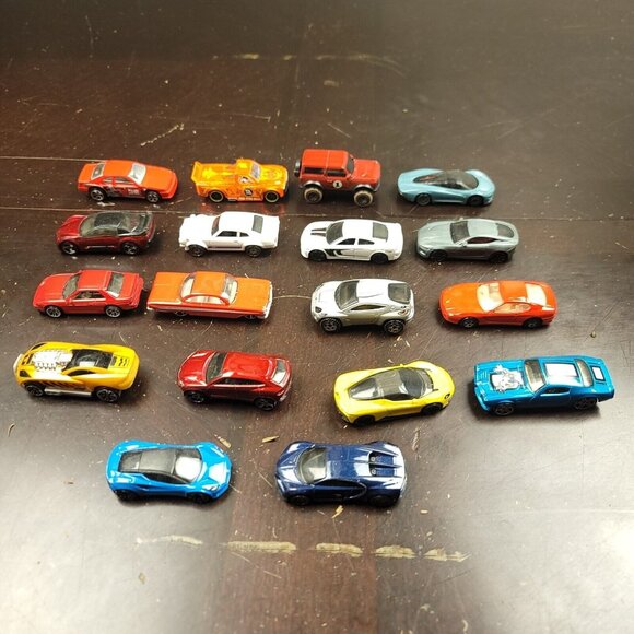 Lot of 18 Loose Hot Wheels Vehicles Cars Die Cast Miscellaneous Hot Wheels 5 - Picture 1 of 4